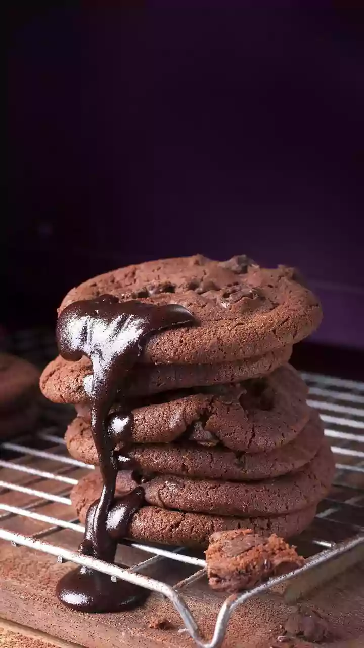 Weekend Indulgences: This Double Chocolate Chip Cookies Are Perfect Meal Prep Treats