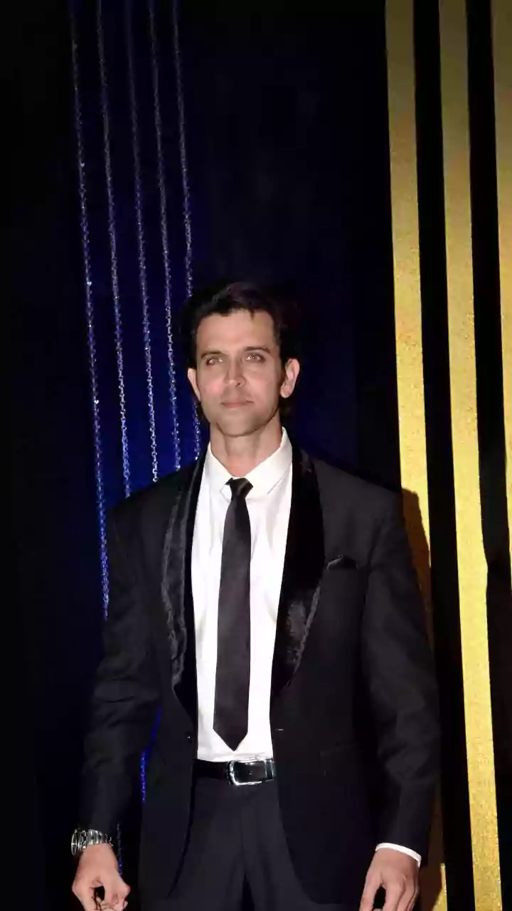 Hrithik Roshan Makes Stylish Appearance At Cousin's Wedding, Rakesh Roshan Poses With Bride