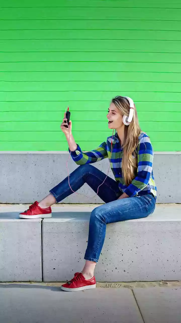 How Online Entertainment Is Changing Gen Z Spending Habits