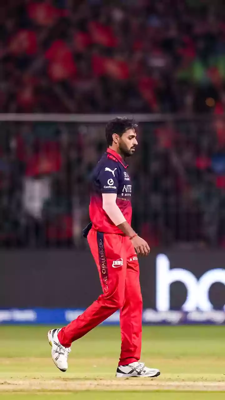 Six wickets in under 10 runs! RCB attain massive feat