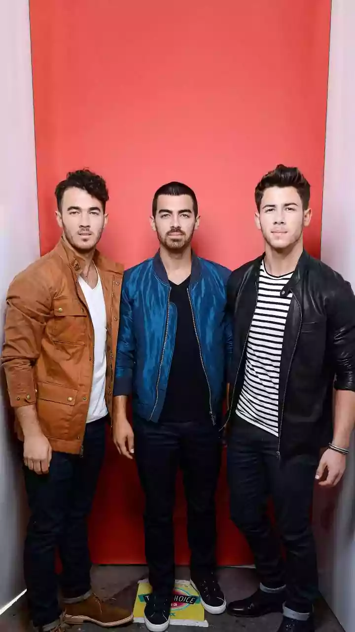 'Camp Rock 3' trailer debuts, Jonas Brothers return, Lovato cameo