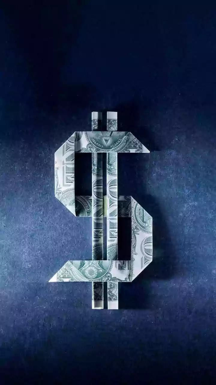 Why Your First Salary Deserves a Plan Before the Celebration Begins