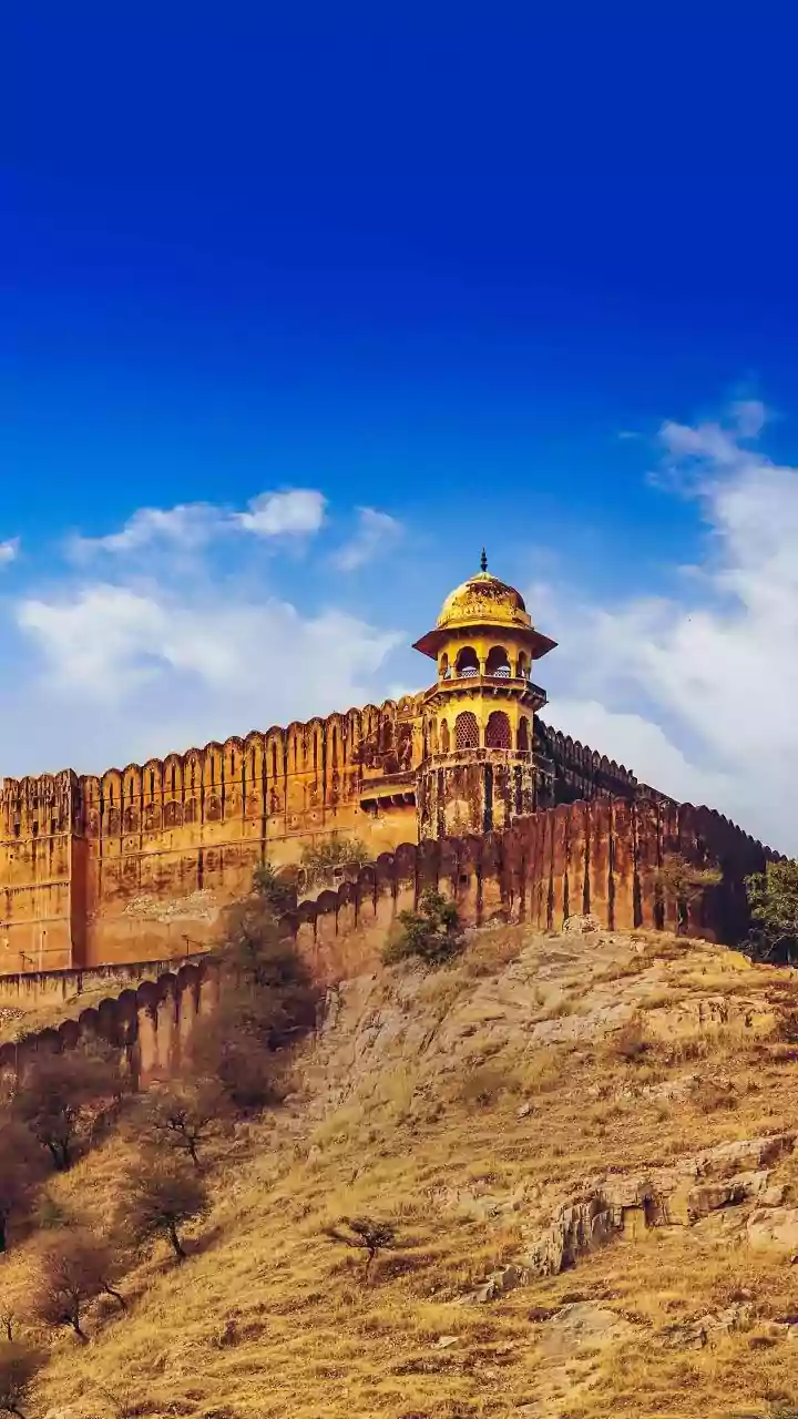Awarapan 2 Captures Rajasthan's Open Landscapes and Asian Metropolises