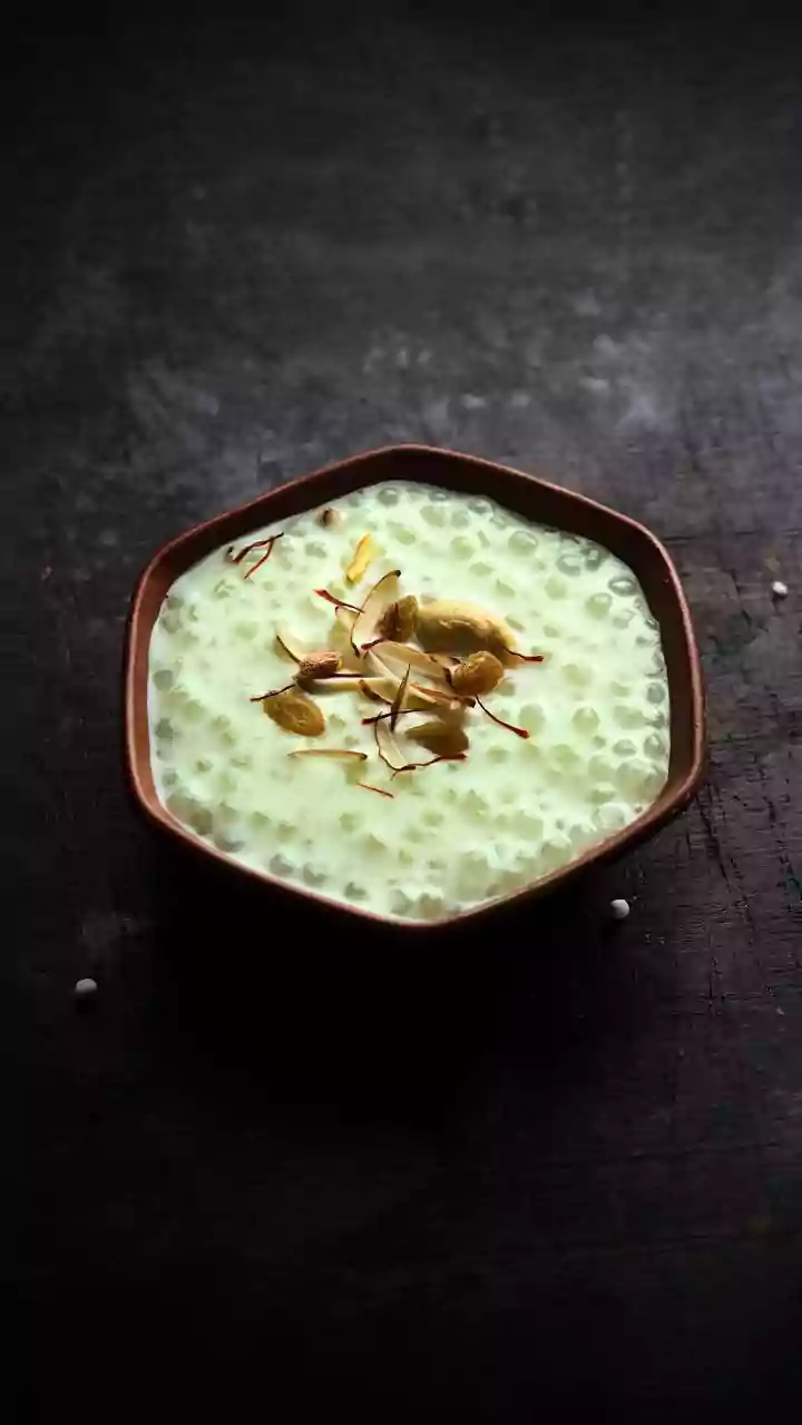 Navratri Sabudana Khichdi in Focus: A Familiar Fasting Meal with Soft Tapioca Pearls