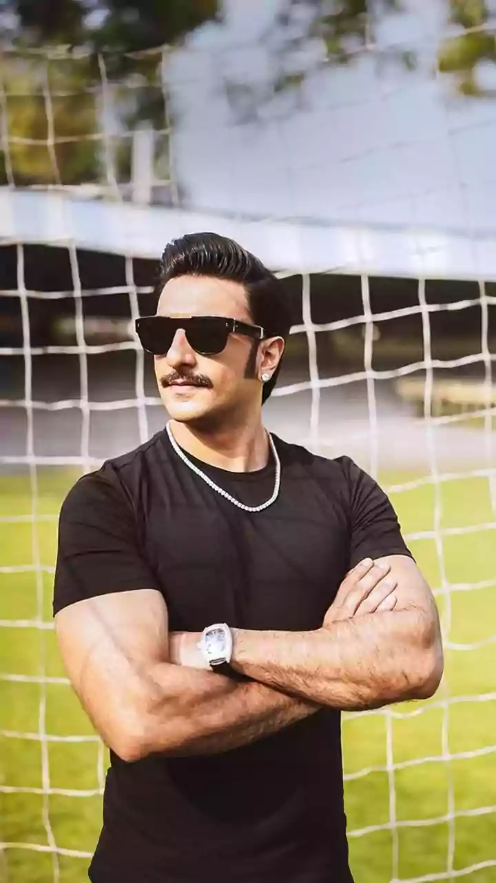 Dhurandhar Box Office Collection Day 9: Ranveer Singh's Film Sees 63% Rise On 2nd Saturday, Set To Enter ₹ 300 Crore Club