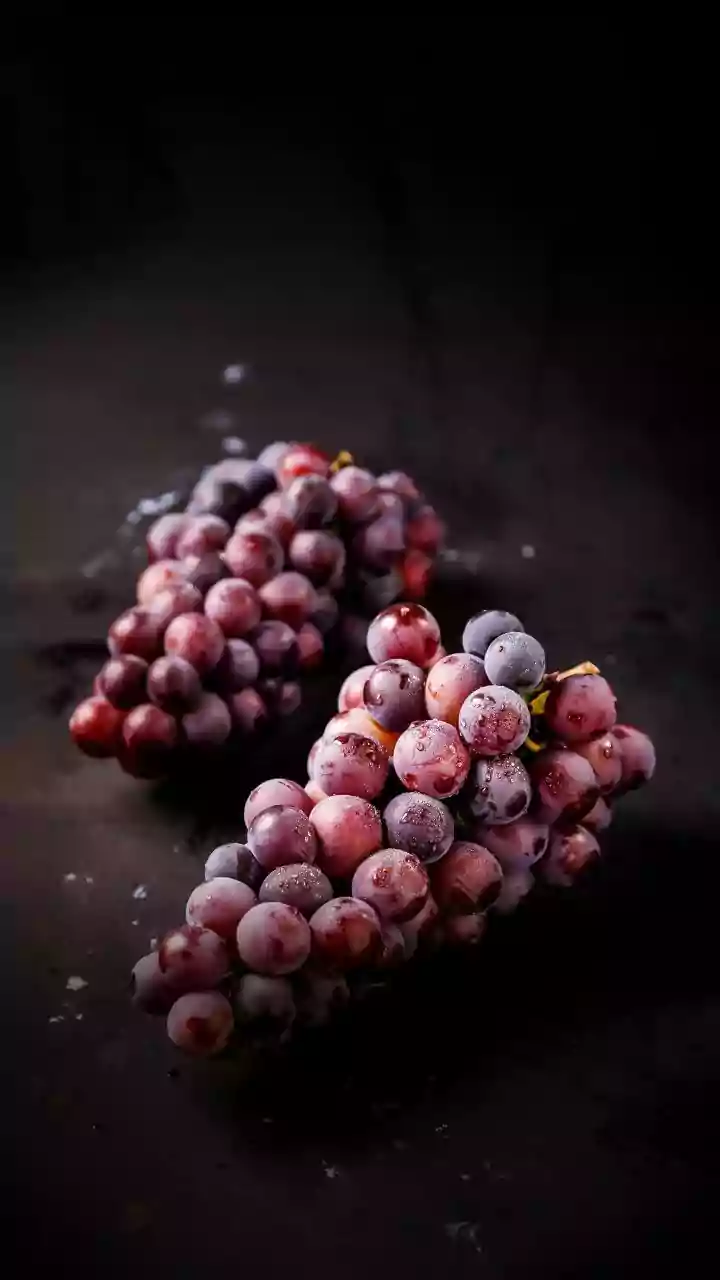 ‘Let’s Just Follow The Damn Ritual’: Why The ‘12 Grape’ Trend Is Blowing Up On Internet This New Year’s Eve