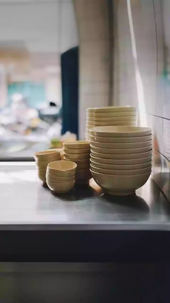 A Bowl Size Should Allow Easy Cleaning Around Every Edge