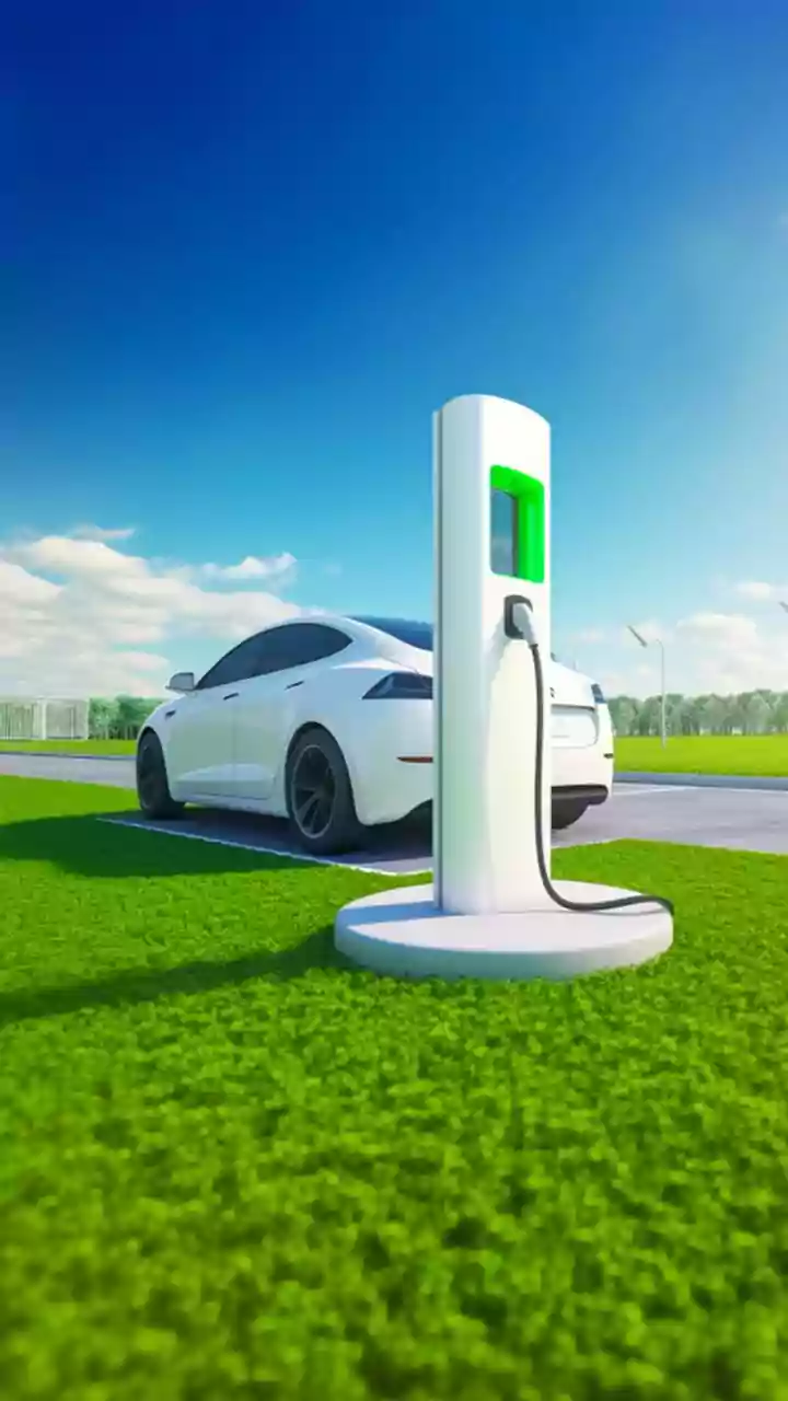 Noida authority pushes for EV adoption, stricter curbs to tackle vehicular pollution under GRAP-4