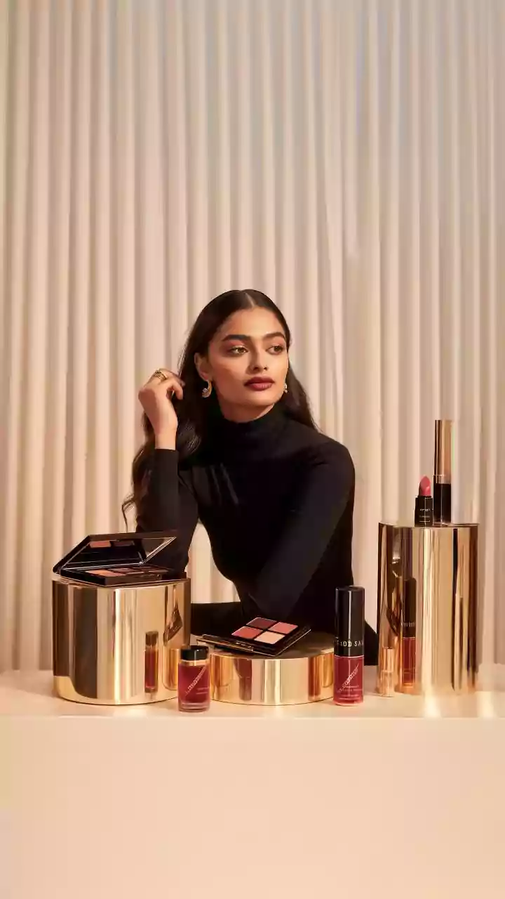 Finding Your Perfect Lipstick Shade: Formulas, Finishes & Skin Tones