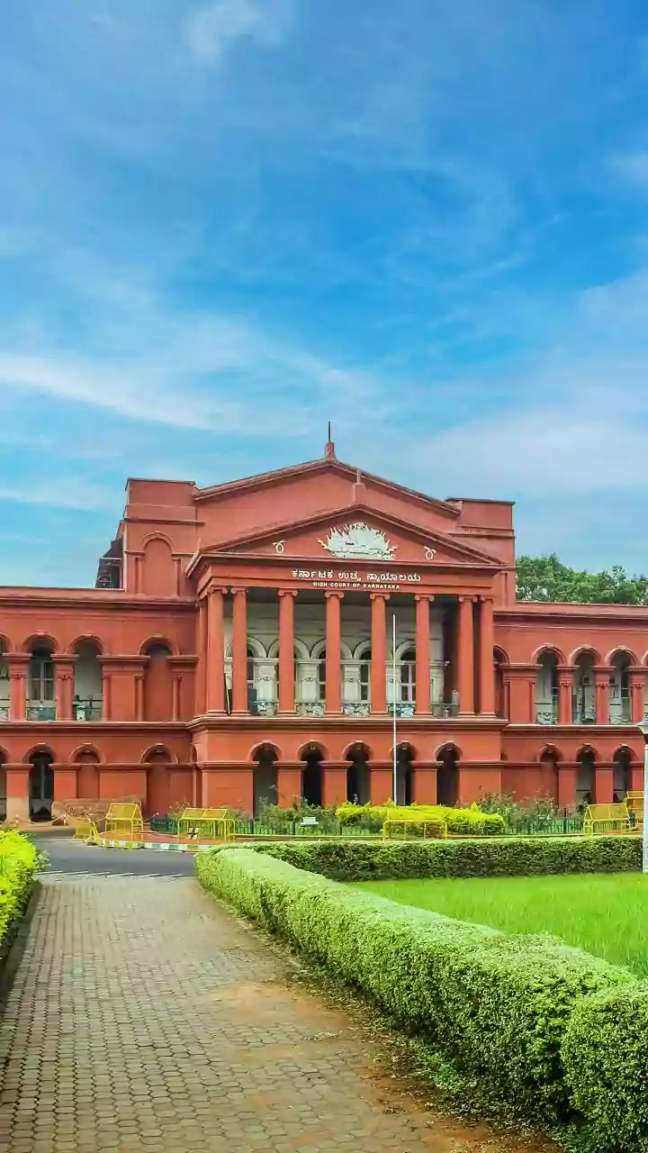 Supreme Court orders MEA to help families of recruited Indians