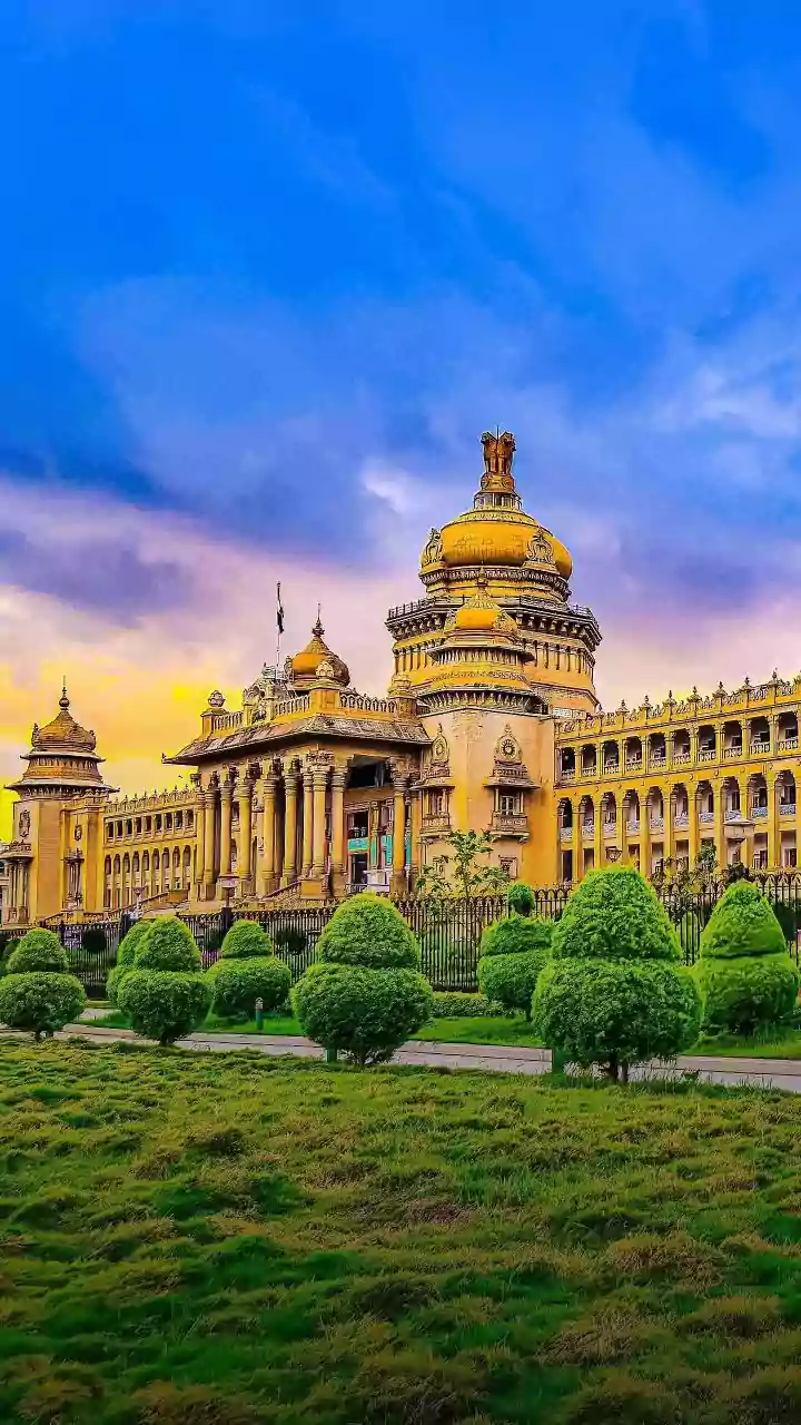 New Year Alert For Bengaluru! Major Roads, Flyovers Shut, Parking Banned. Check List Before Stepping Out