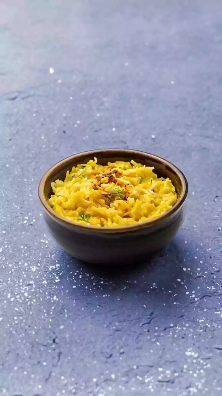 Cooking With Poha: Maharashtrian Kanda Poha With Onions To Try