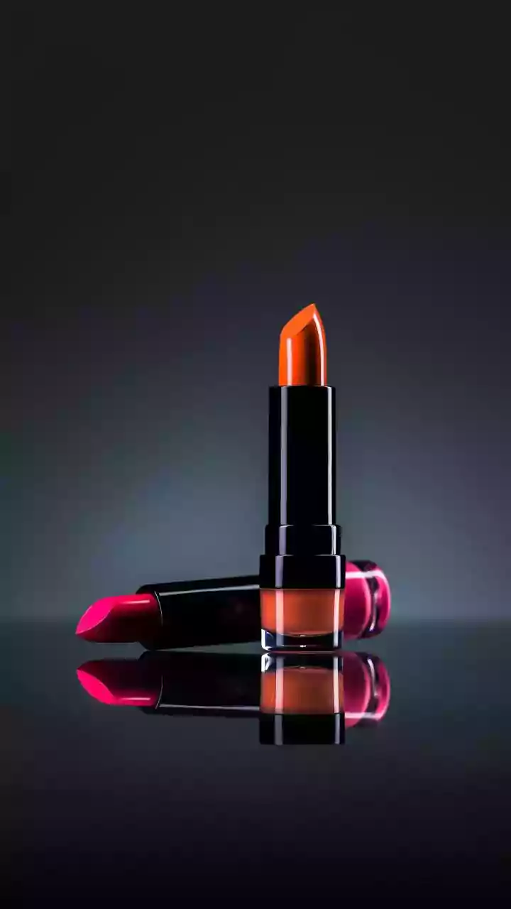 Yuk, Ikuti 5 Poin Penting Ini saat Memakai Lipstik Berwarna Gelap