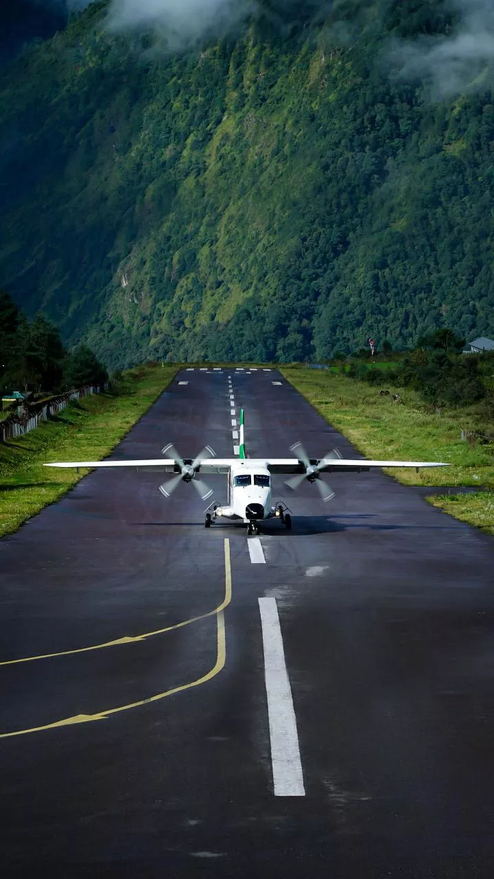 Odisha Transport minister visits aircraft crash landing site, praises pilots