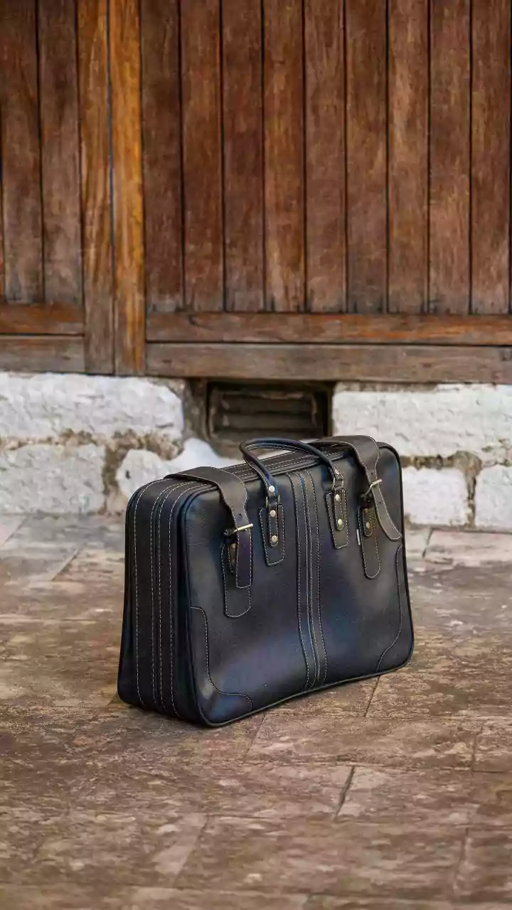 Authenticating Vintage Designer Bags Online: Your Ultimate Buyer's Guide