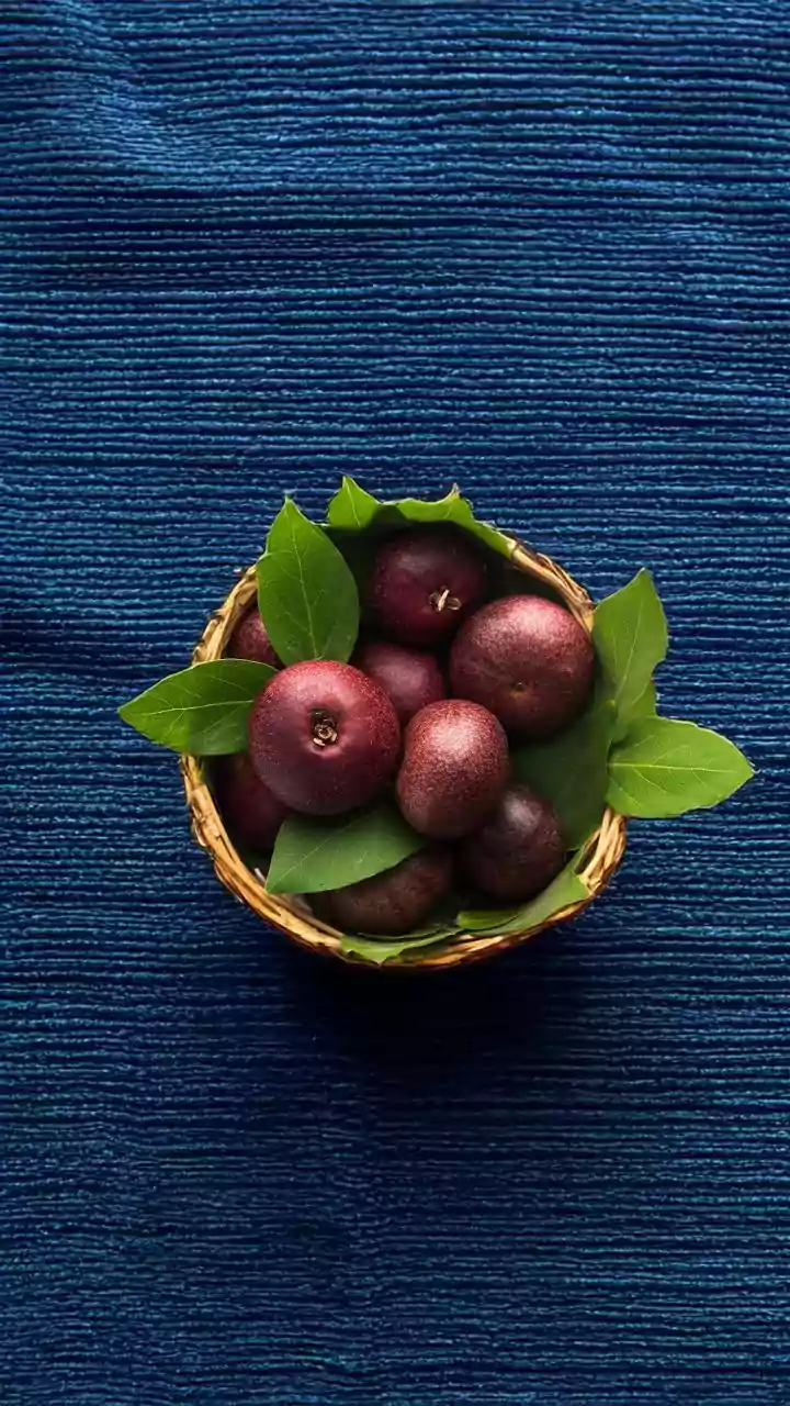 India's Monsoon Fruit Season: How To Choose Seasonal Produce