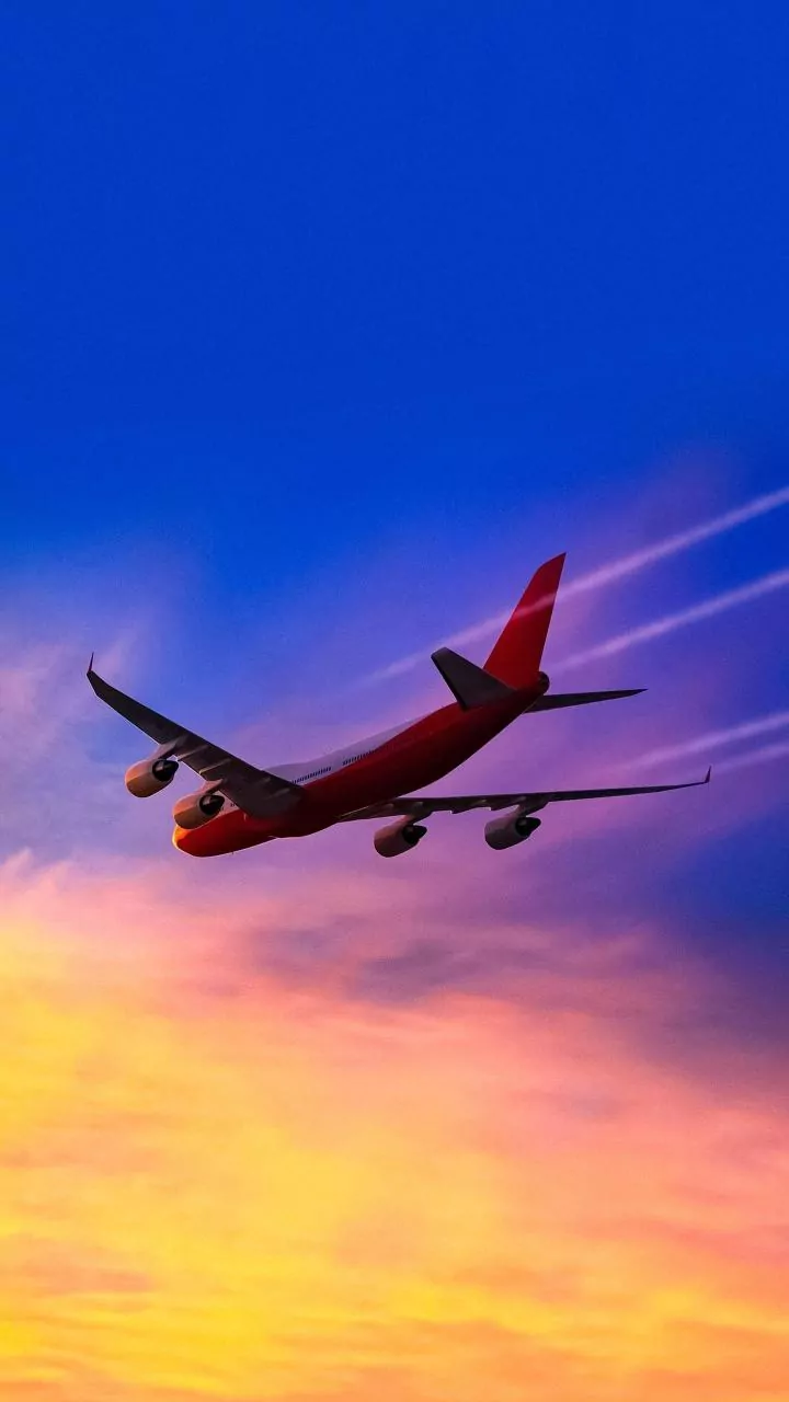 What The Latest In-Flight Turbulence Incident Changes About Staying Buckled While Seated