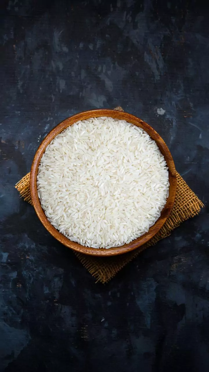 Pare de desperdiçar tempo: aprenda a cozinhar arroz soltinho em 10 minutos e mantenha os grãos separados