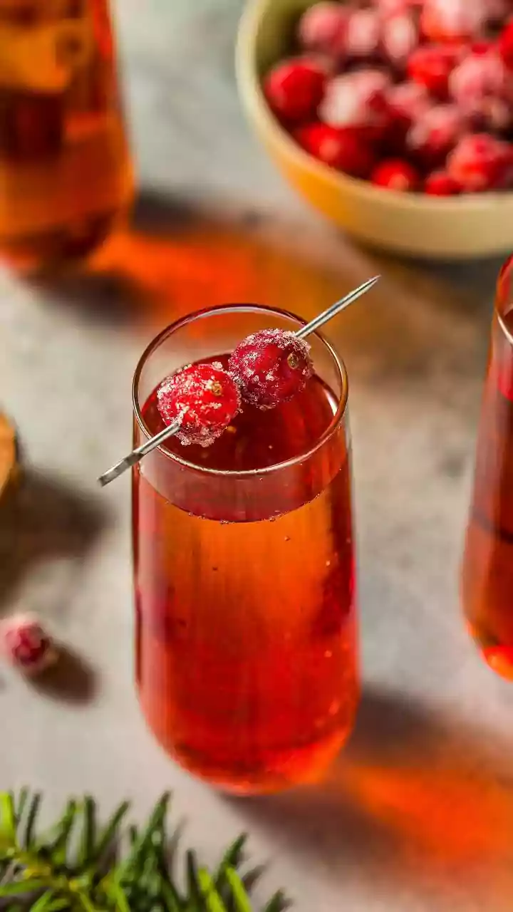 After A Rich Festive Meal: Choosing Water Over Sugary Drinks Afterwards