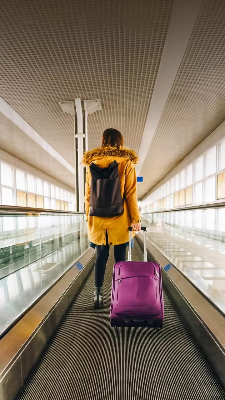 Unveiling Airport Travelators: Your Guide to Smooth Movement