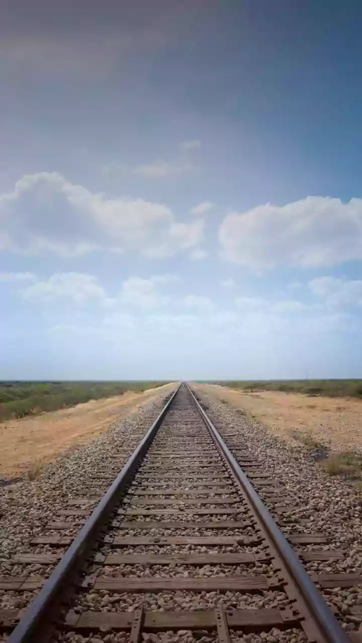 Before September, Explore These Seven Scenic Indian Train Routes