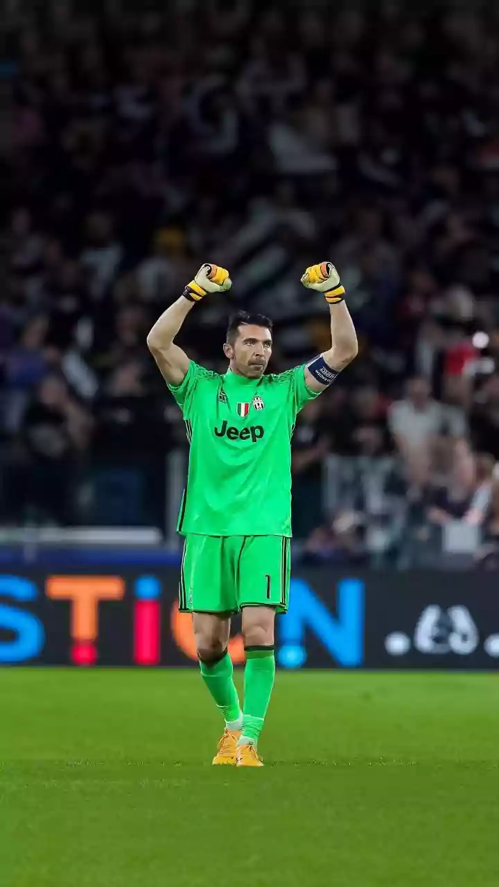 Who are the greatest penalty savers in football history