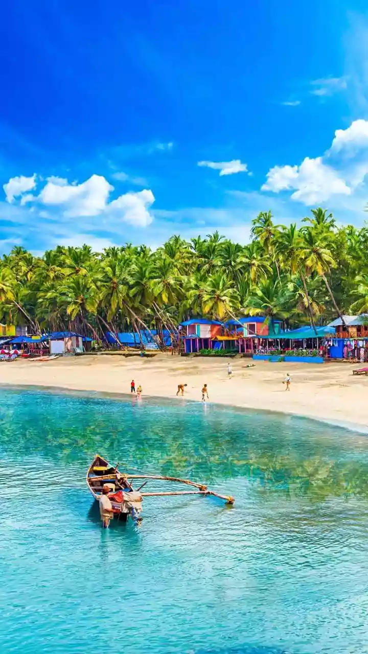 Buses, Beach Swims And Befriending Locals: How I Solo Travelled In Goa Without Knowing How To Drive