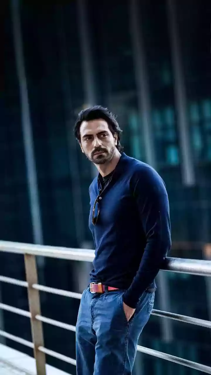 Arjun Rampal's DJ Set: Lights, Music, and Memes!