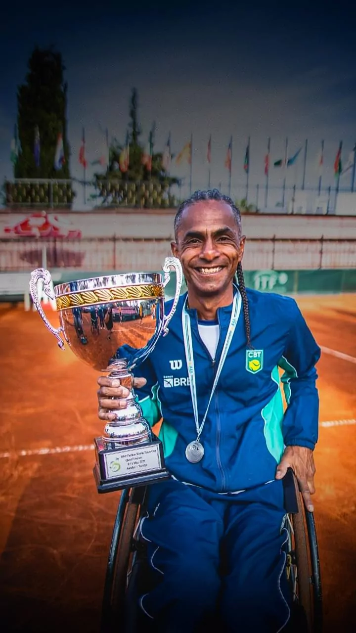 Leandro Pena e Ymanitu Silva garantidos nas quartas de torneio na França