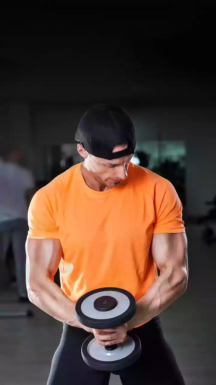 Fitness Experts Explain Why Total Daily Protein Total Beats Narrow Anabolic Timing Post Workout