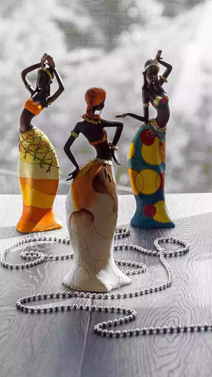 This is how you can make clay wall plaques