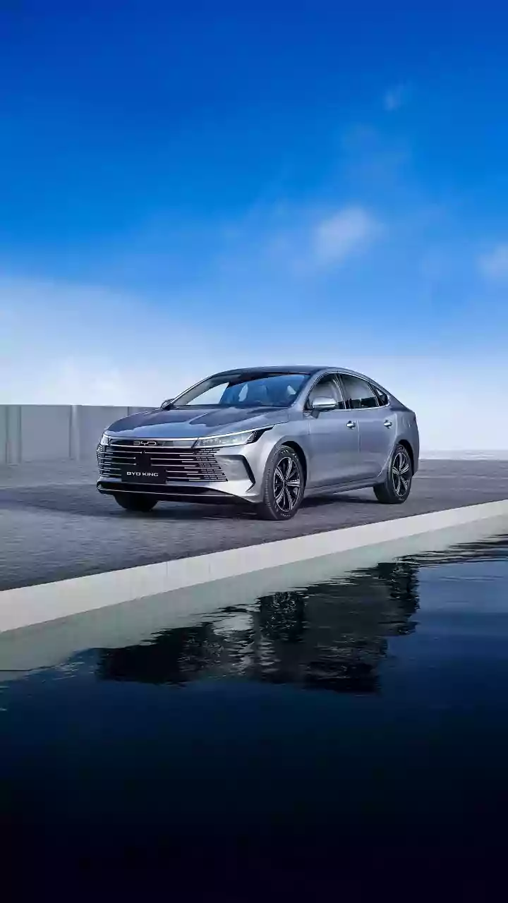 BYD King ganha desconto agressivo e já custa R$ 44 mil a menos do que um Corolla híbrido