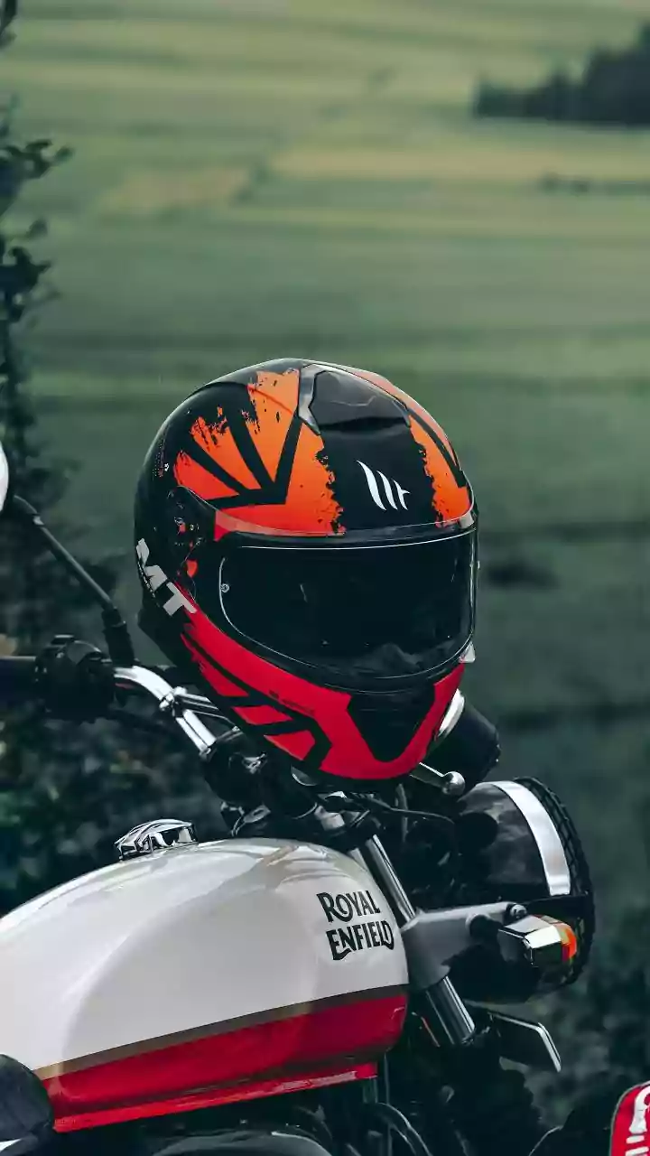 Why the Royal Enfield MLG Copter Helmet is My New Go-To