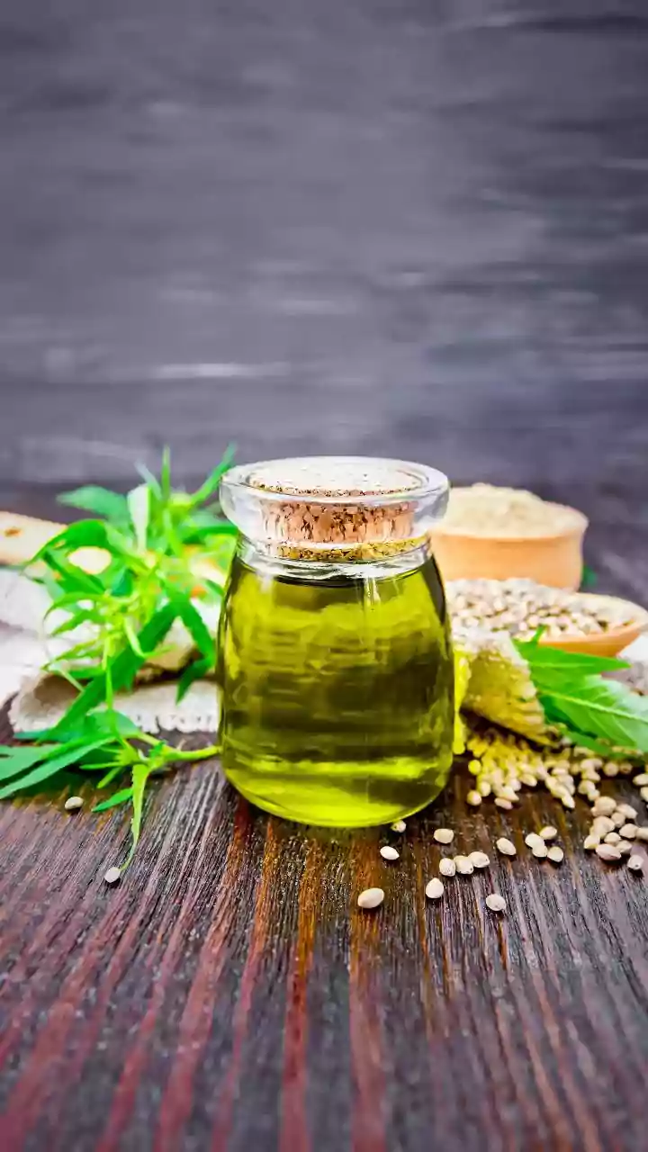 Cold-Pressed Seed Oils vs Refined Cooking Oils: Nutritionist Guide To Smoke Points