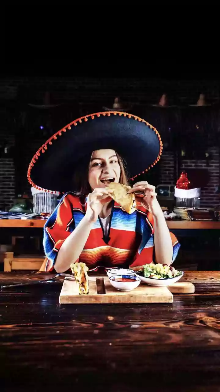 Unveiling 9 Peculiar Dining Etiquette Rules From Across the Globe