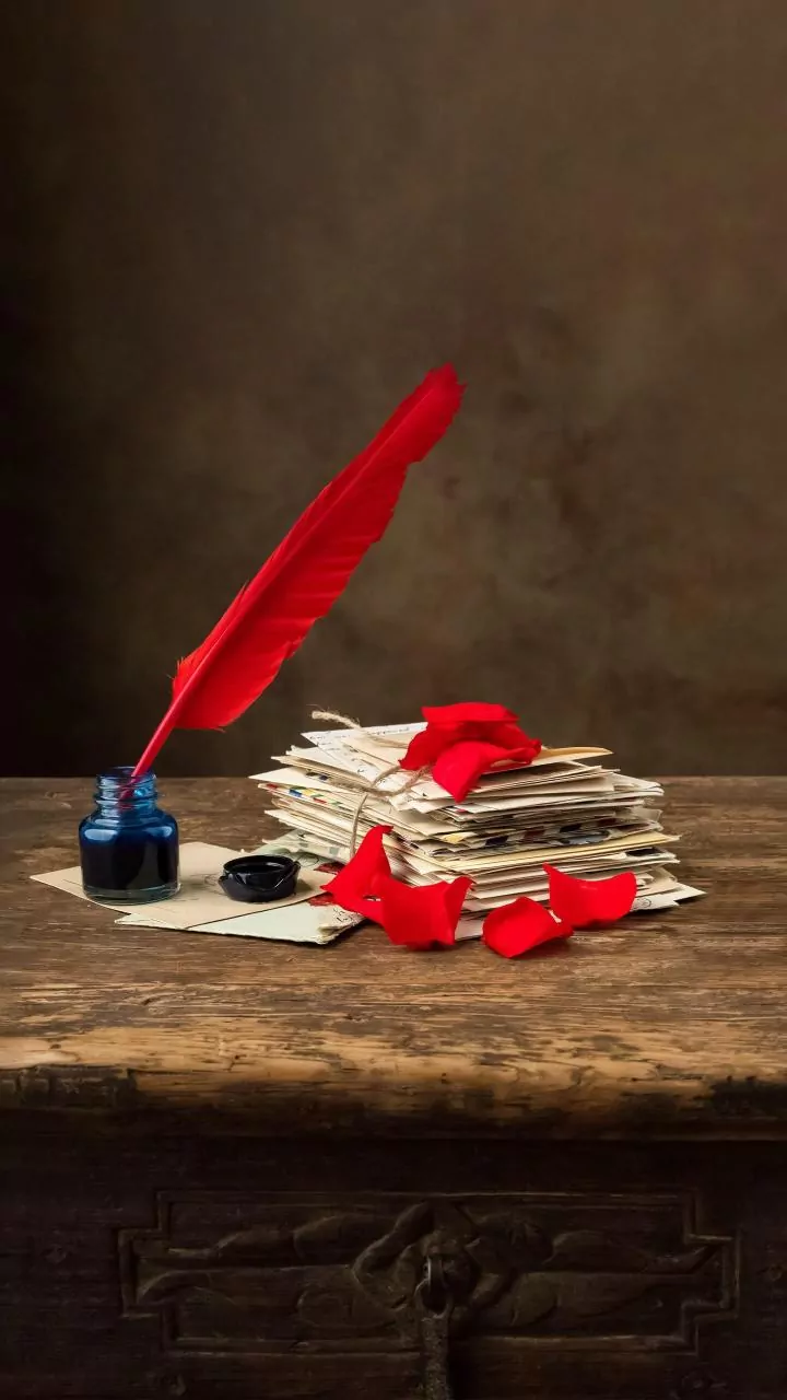 10 Timeless Shakespeare Quotes on Life, Love & Relationships