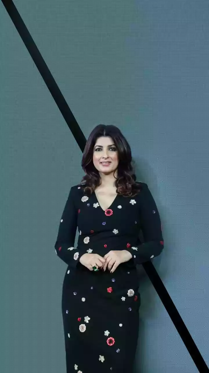 Kajol & Twinkle Khanna's Monochrome Magic: Talk Show Trailer!