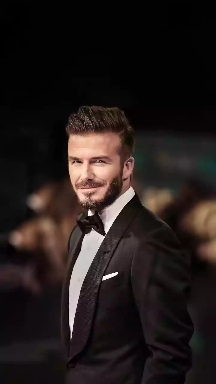 Victoria Beckham Turns Heads In Elegant Black At Paris Award Ceremony During Beckham Family Drama