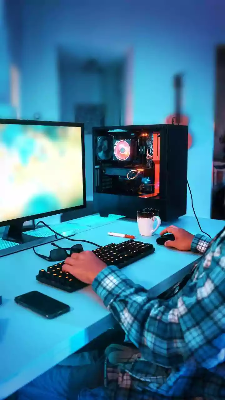 12-Year-Old Game Developer Is Making Internet Reconsider Life Choices: ‘And We Were Colouring Books Then’