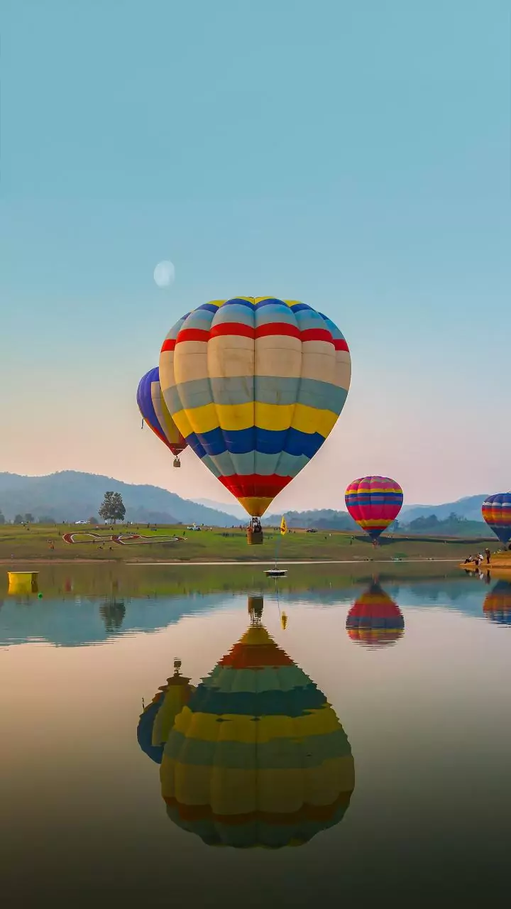 Back to routine, back to winter — tap to check today’s feel.