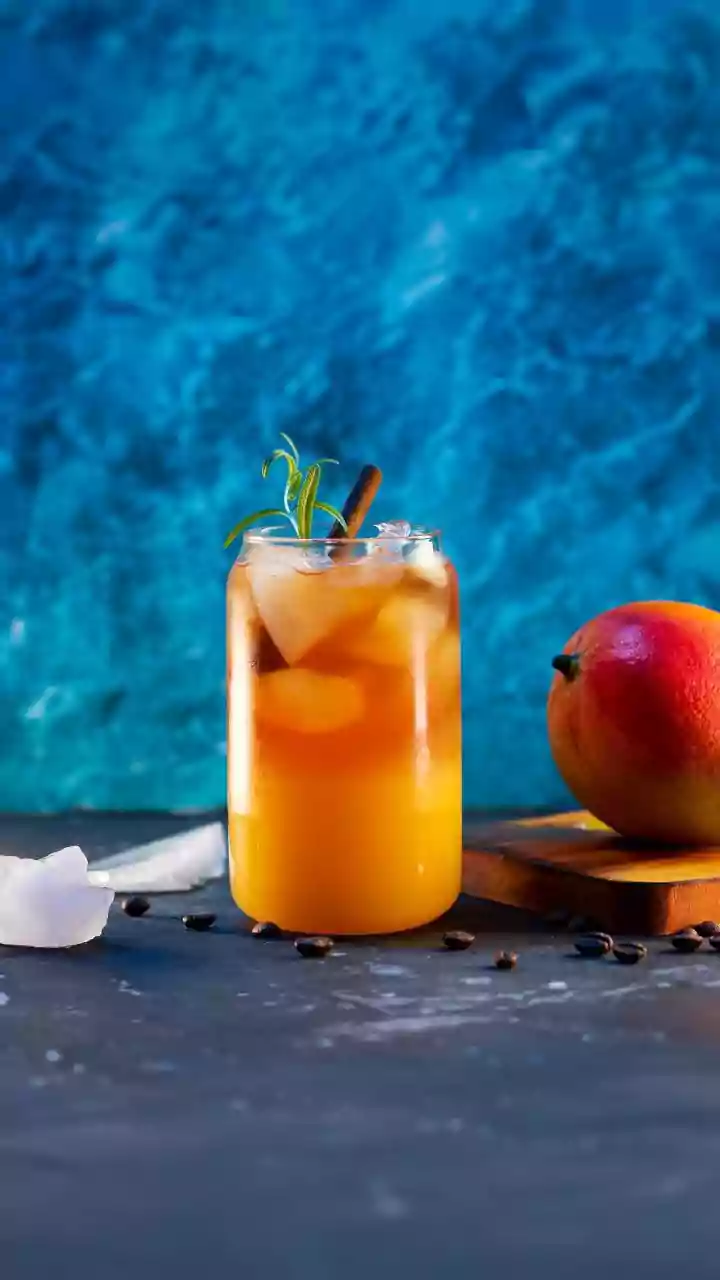 Home Mixologists Swap Sugary Sodas For Cold Brewed Nilgiri Tea Fruit Mixes
