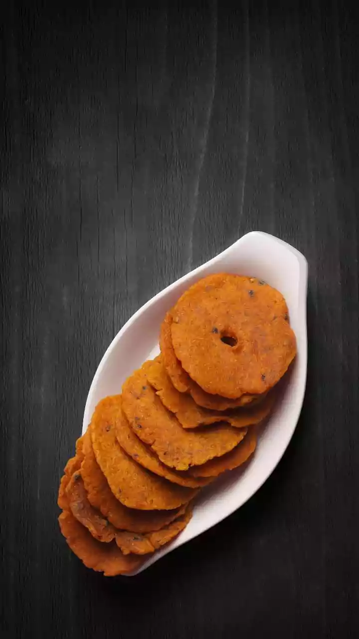 Metro cafes serve traditional Kashmiri nadru as crispy air fried low oil street food