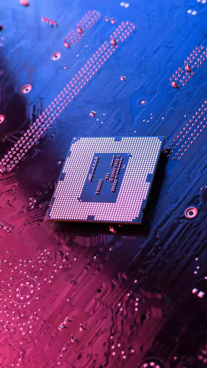 Baidu unveils AI chips to reduce reliance on US tech