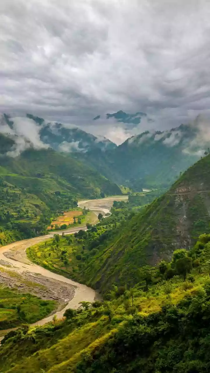 Rainy Weekend Plans: What Weather Risks Should Make You Rethink Travel