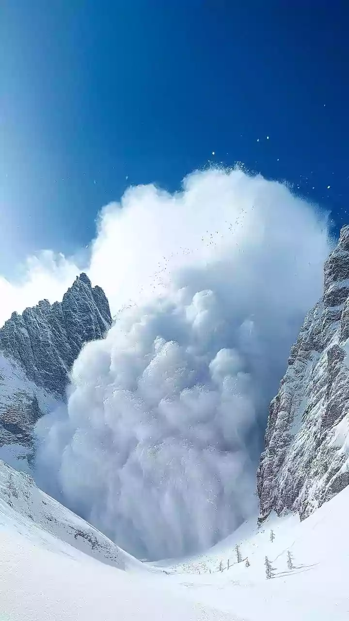 Sonamarg Avalanche: A Kashmir Travel Disruption