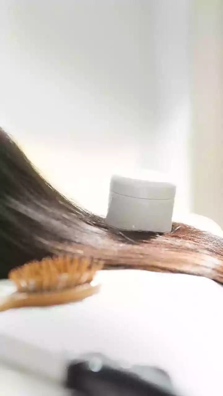 7 Best Hair Growth Serums: Get Luscious Locks!