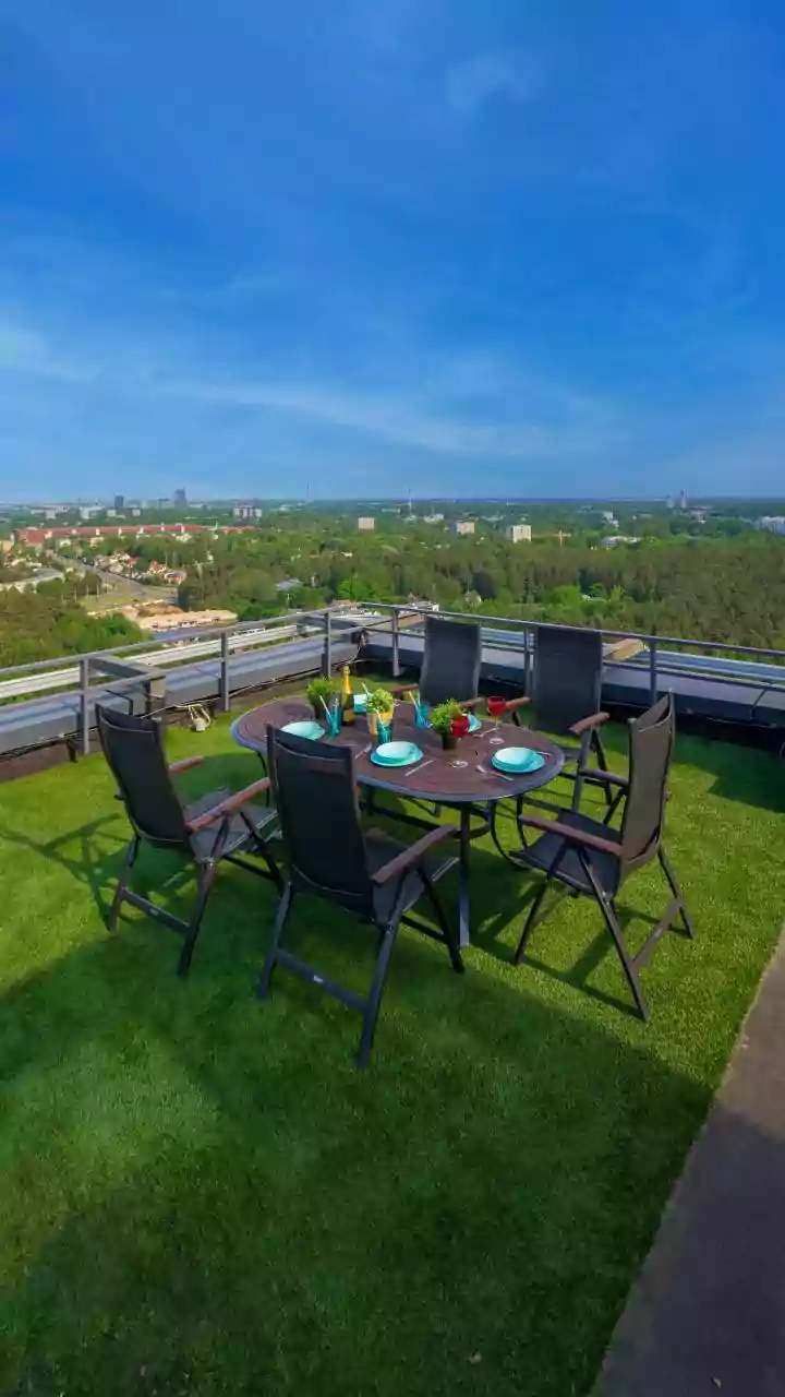 7 Cafe Rooftop Terdekat Surabaya, Viewnya Oke Banget!