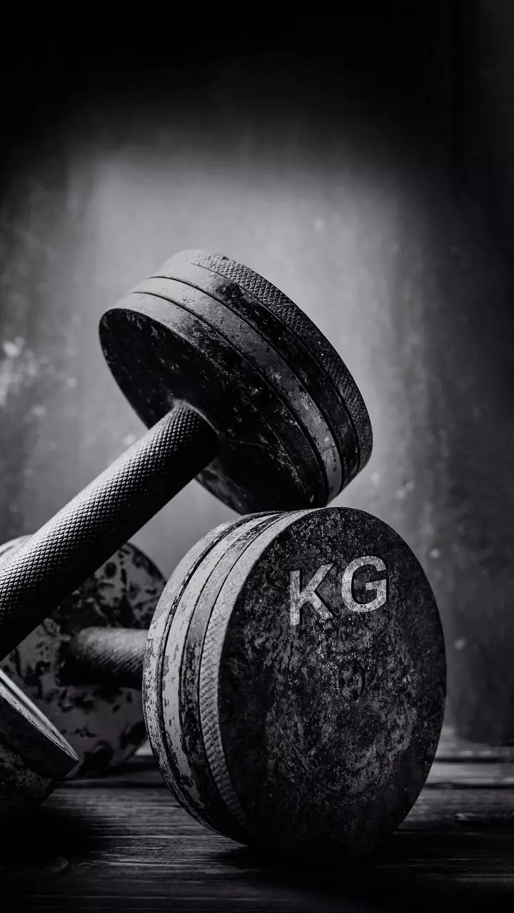 Qual o exercício ideal para fortalecer e definir os tríceps em pouco tempo?