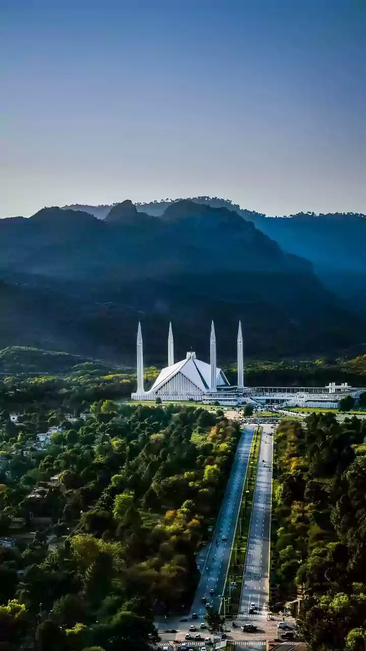 Former Pak PM Imran Khan, wife Bushra Bibi sentenced 17 years in Toshakhana case