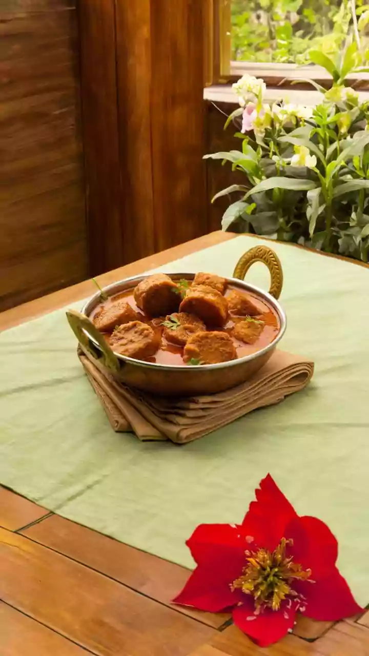 American Students Dive into Bengali Flavors: A Culinary Cultural Exchange